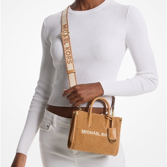 NWT MICHAEL MICHAEL KORS Mirella Extra-Small Sherpa‎ Crossbody Bag - Picture 2 of 7